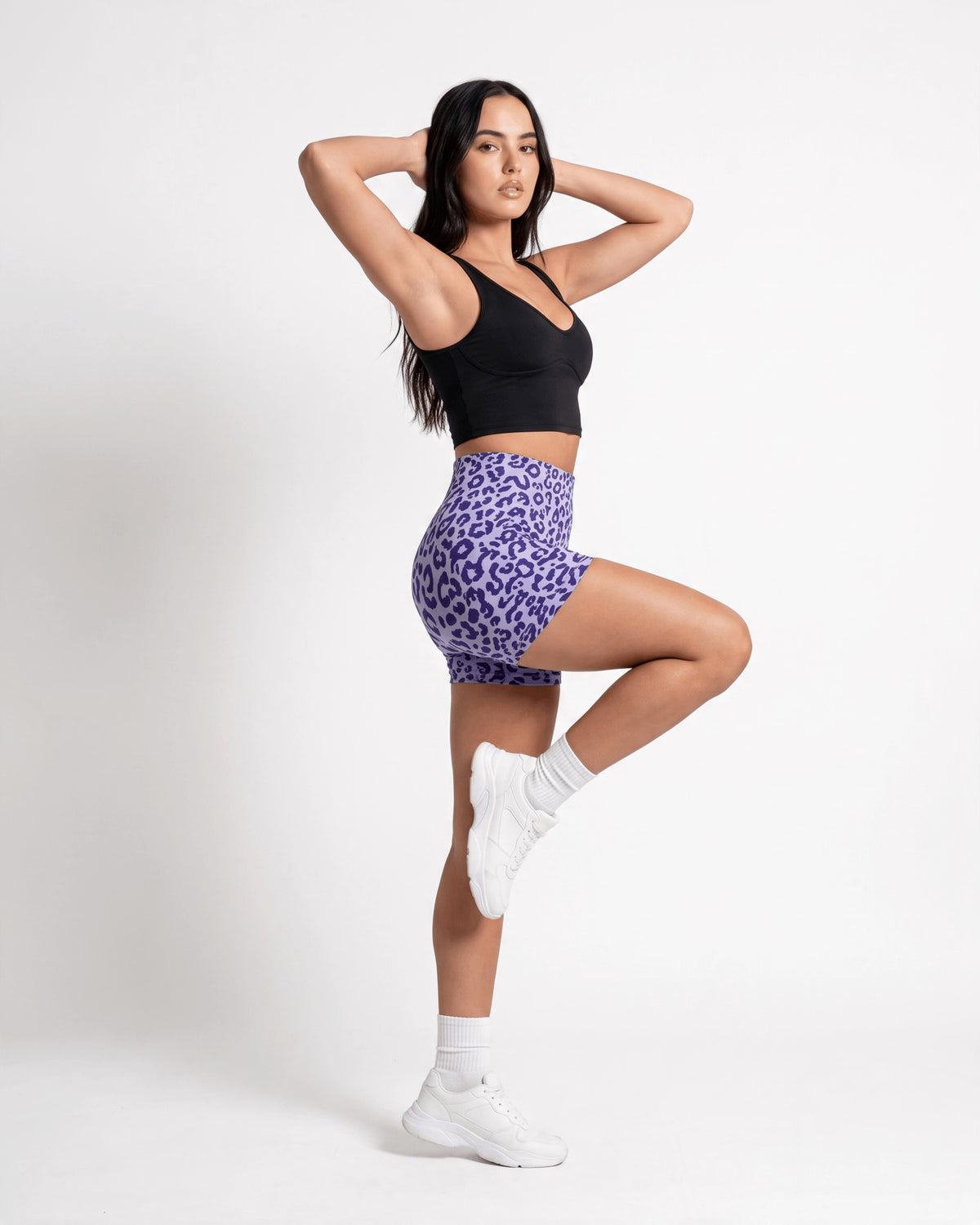Short de leopardo color Púrpura, vista con modelo